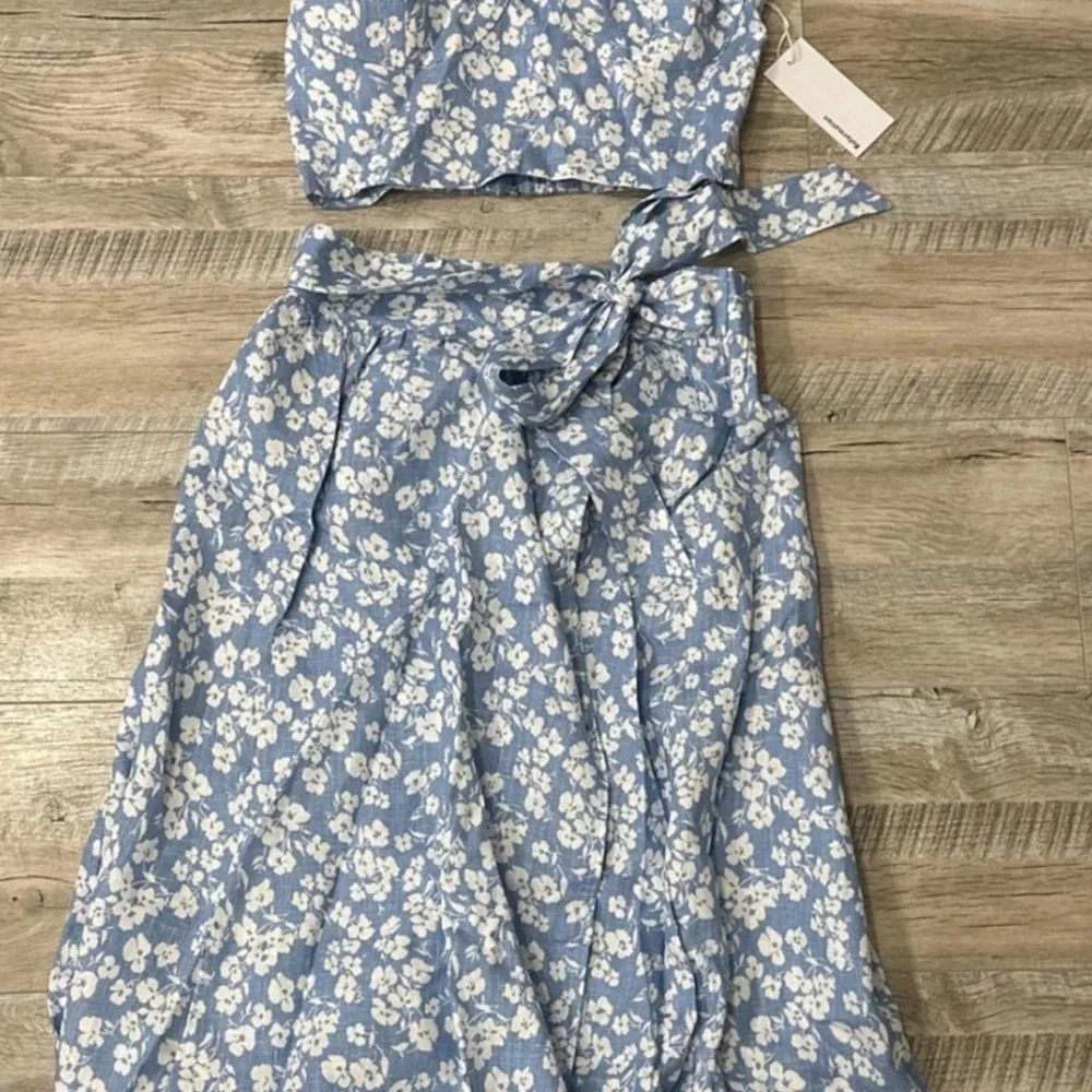 Reformation Clyde Two Piece Floral set - Picture 2 of 2